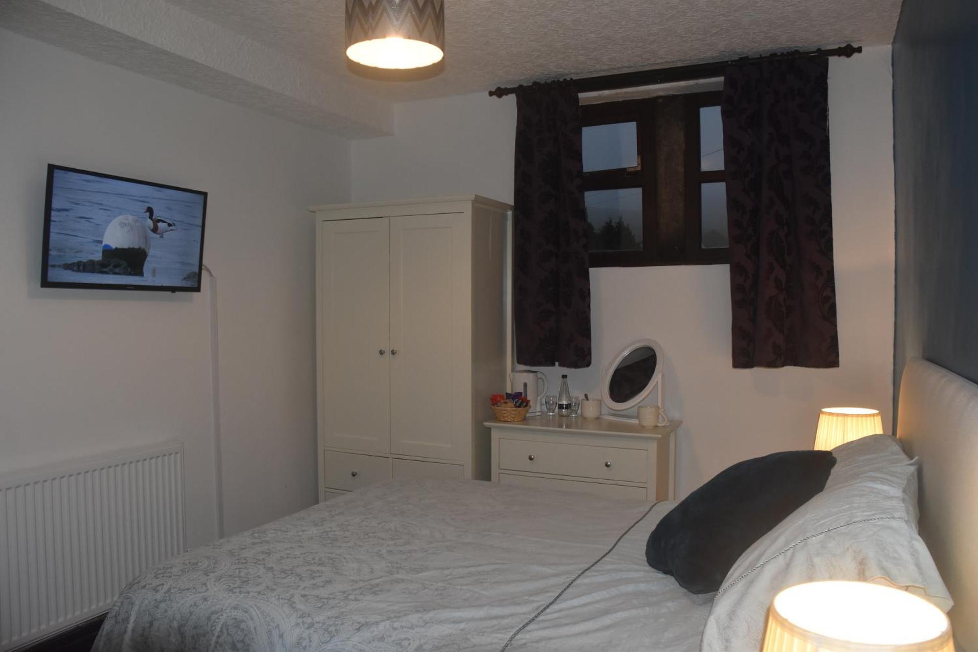 Old Silent Inn Haworth Room photo